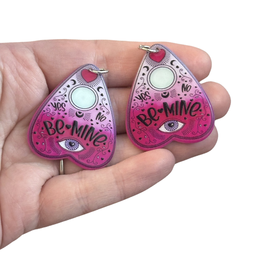 8pcs Valentine’s Day be mine Planchette charms