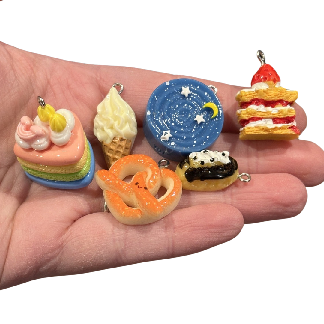 12pcs/6 Sets Bakery Baked Charms